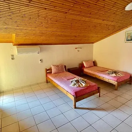 Karagiannis Hotel 2*