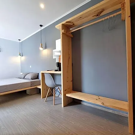 Karagiannis Hotel 2*
